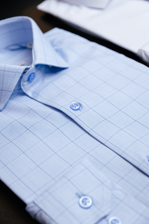 Camisa social azul microxadrez da Josué Alves